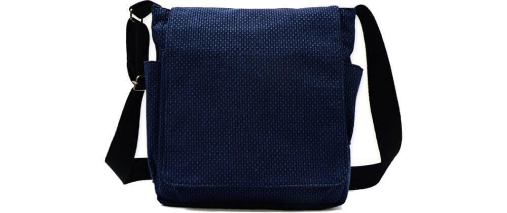 

Warakukure shoulder made in for 27cm long x 25cm wide x 8cm adjustable strap length Sashiko-ori bag, Japan, men, deep, (dark blue)