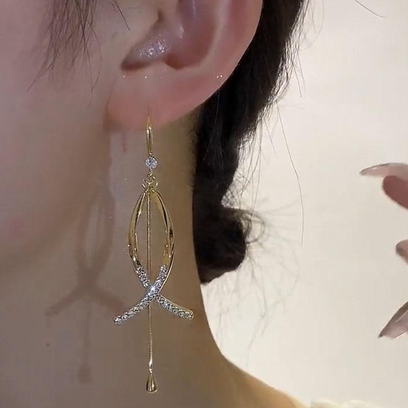Fashionable and Atmospheric Cross Fish Tail Long Tassel Earrings with A New Temperament, High-end and Light Luxury Earrings and Earrings