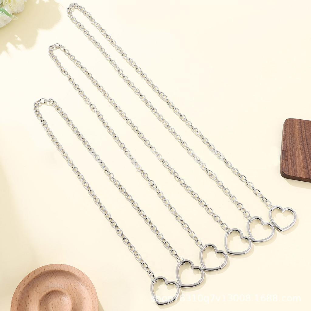 Hollow Heart Pendant Necklace for Women Slip Chain Choker Fashion Clavicle Chain Neckwear Wedding Party Jewelry Gift