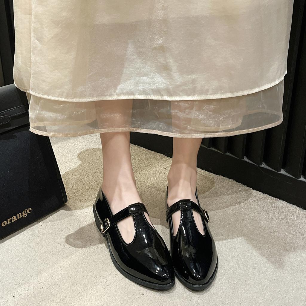 Retro Pointed Small Leather Shoes for Women, Spring and Autumn New Soft Leather Low-heeled Single Shoes, Thick Heel Buckle with Mary Jane for Women