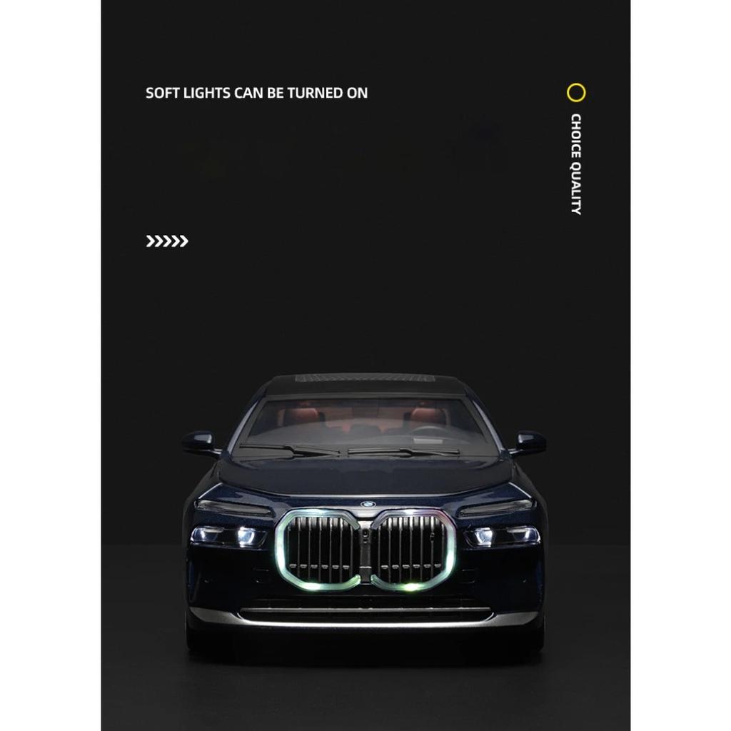 1/24 BMW I7 G70 Limousine Alloy Model Car Toy Diecasts Metal Casting Sound and Light Car Toys for Children Vehicle