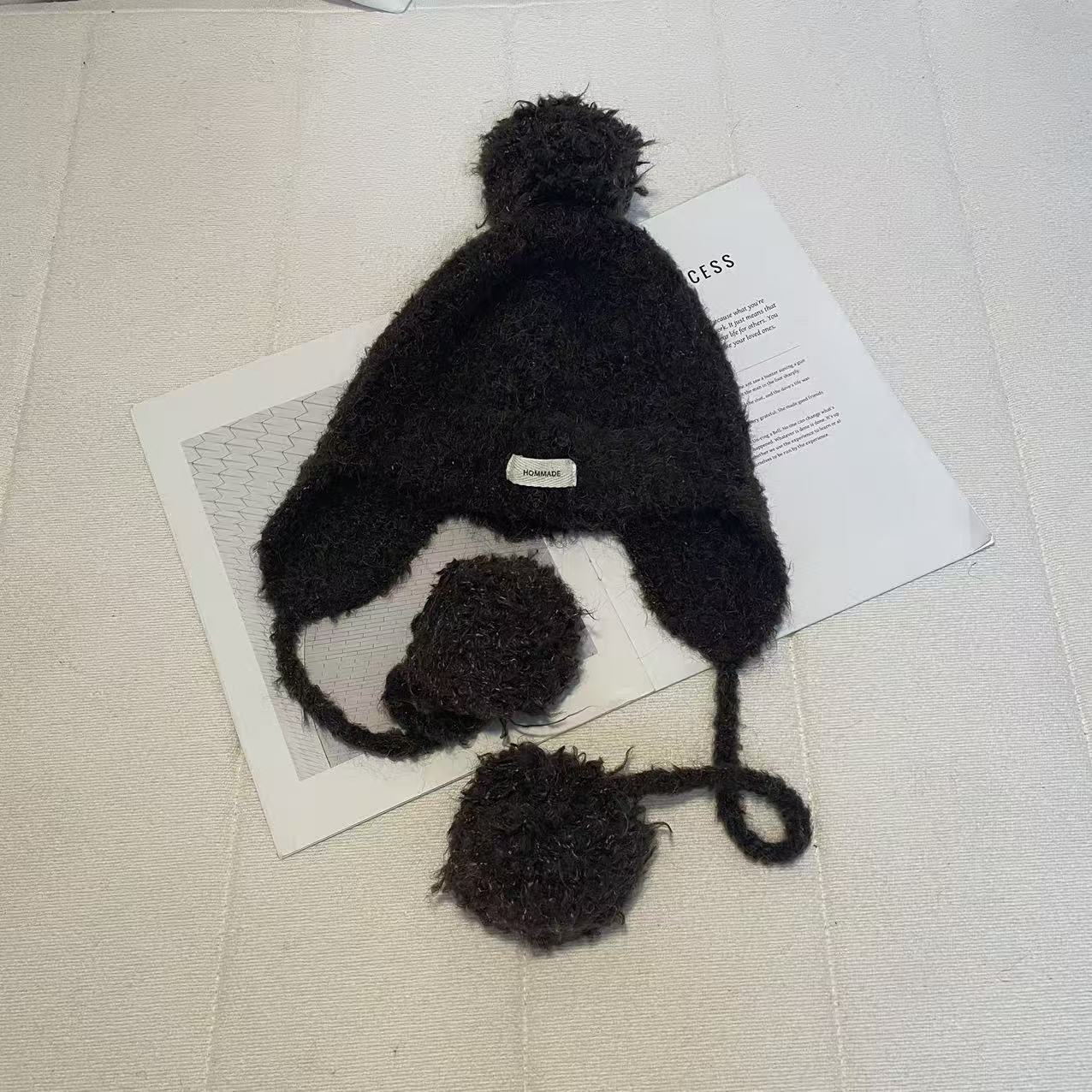 

Шерстяная шапка-помпон вязаная шерстяная шапка для женщин на осень и зиму защита ушей шапка-ушанка теплая и универсальная подчеркивающая лицо маленькая лыжная шапка Лей Фэн M（56-58cm）