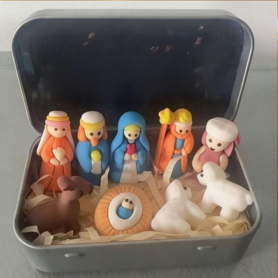1/2/3Pcs Mini Nativity Scene Set In Tin Box Handcrafted Pocket Size Nativity Scene Tin Resin Birth of Jesus Ornament Christmas Decoration