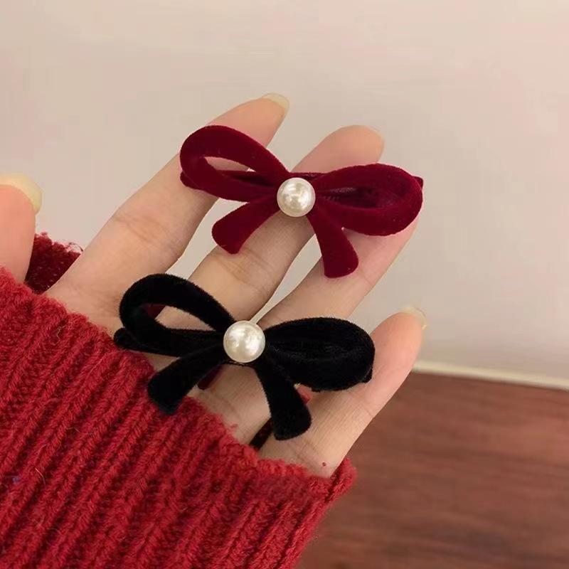 Velvet Red Bow Hair Clip: Women’s Autumn/Winter Duckbill for Bangs & Forehead