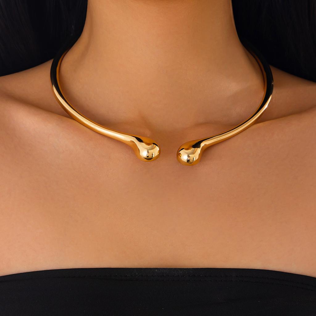 Doplňky Jednoduchý INS Větrný Slitina Hladký Prsten Krátký Choker Obojek Tvar Kapky Vody Lesklý Náhrdelník Ženy