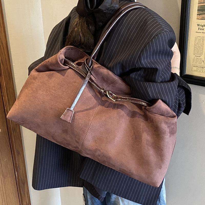 Suede Bag Women's Large Capacity 2025 New Autumn and Winter Versatile Retro Shoulder Underarm Bag Pleated Tote Bag