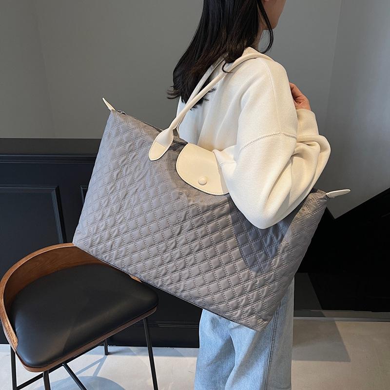 Women's Large-capacity Diamond Hand Luggage Bag for Daily Travel, Simple and Versatile Sports and Fitness Bag