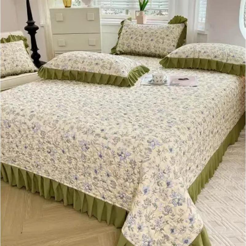 Kleines fragmentiertes Blumen-Landhausstil-Baumwoll-Steppbettdecke Einzel-Tatami-Blatt Dreiteiliges Set für alle Jahreszeiten