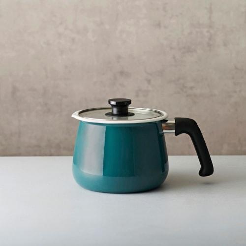 Wahei Freiz 7-in-1 Multi-Pot Ivory 2.2L Enamel Refrigerator Storage IH/Gas Compatible Rinto MB-2160