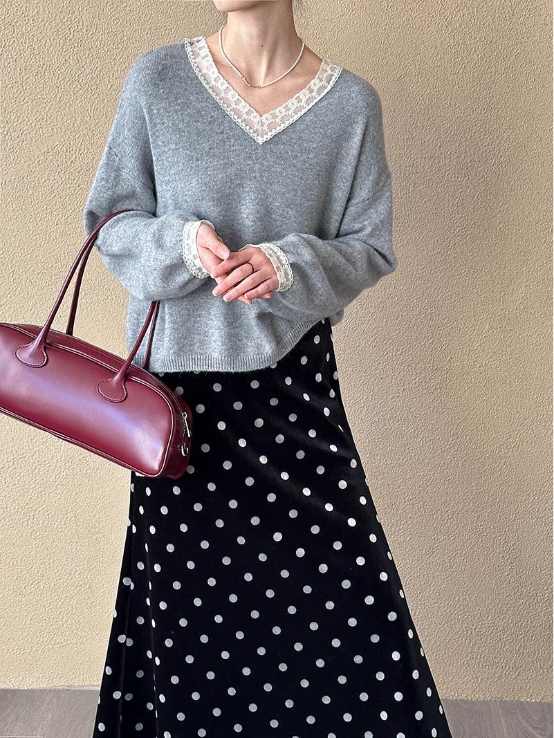 Juzhi 2024 ОсеньЗима Корейский кружевной V-образный вырез Тонкий красный свитер 2990₽