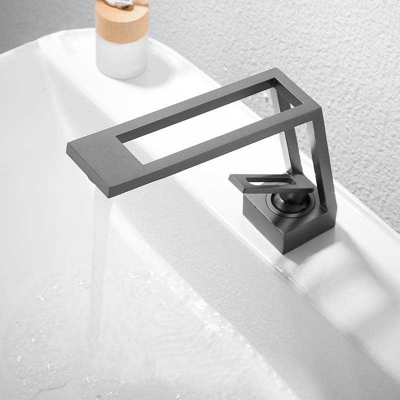 Luxury Bathroom Basin Faucet Hollow Design Sink Faucet Cold & Hot Mixers Sink Tap Single Handle Deck Mounted Kitchen Faucet