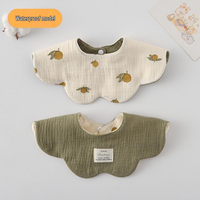Dwustronny, wodoodporny śliniaczek dla niemowląt w stylu koreańskim z płatkami, wykonany w 100% z gazy bawełnianej