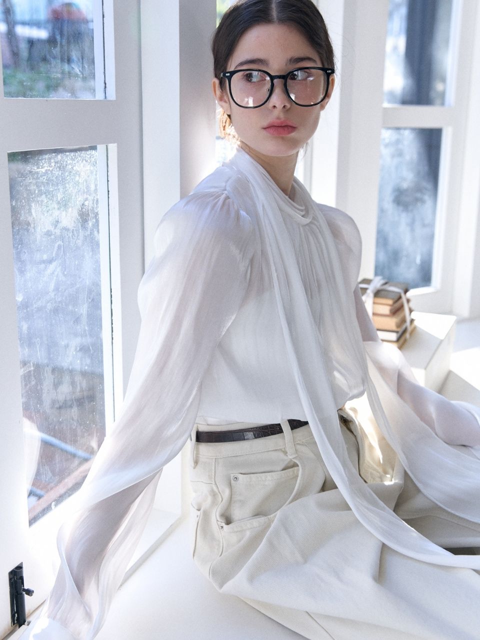 Fabric Seoul Tie Collar Silky Glossy Blouse_Ivory Ivory/Free