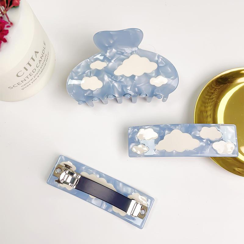 Womens Unique Geometric Hair Claw Clip Set In Sky Blue Cloud Design For Spring 2022