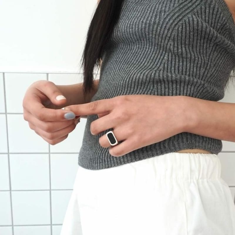 YEONSEUNG Flat Gemstone Ring