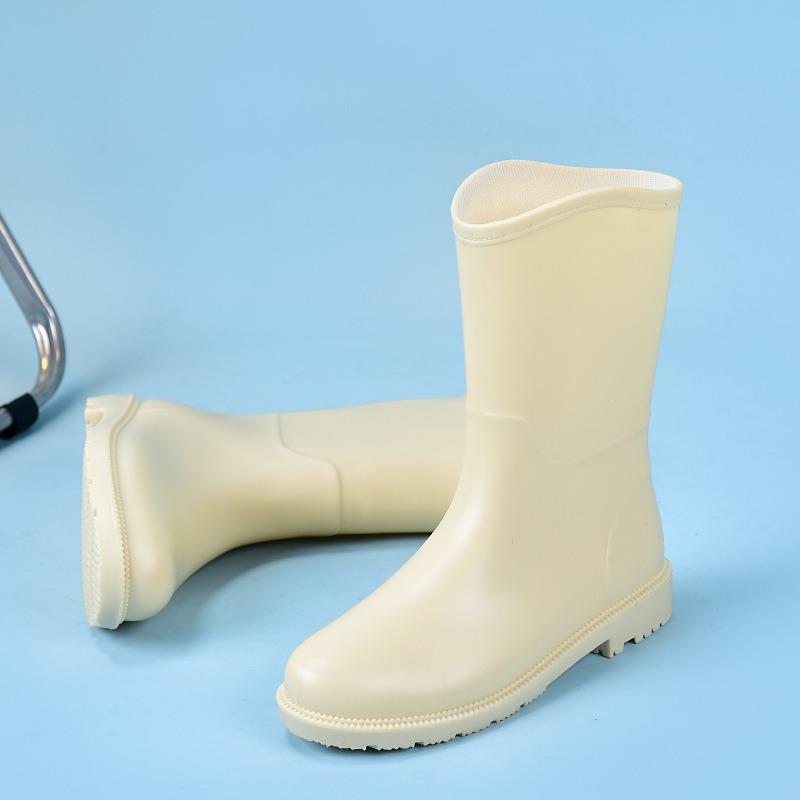 Fashion women's rain shoes, medium tube rain boots, thickened non-slip water shoes, and versatile waterproof water boots rubber shoes