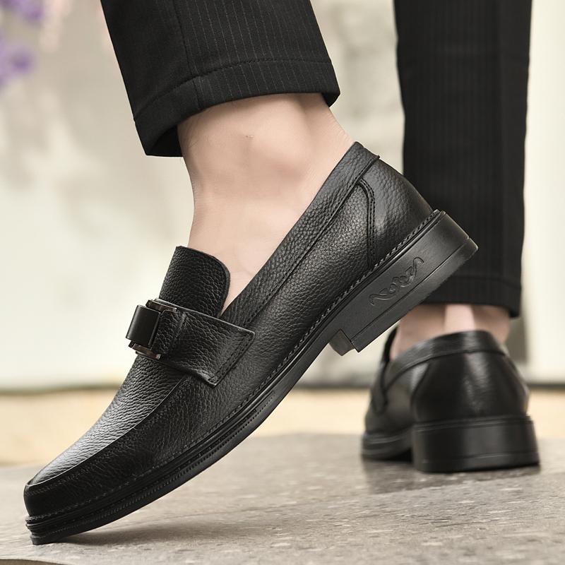 Fashion Men's Solid -Color Casual Loafers For Autumn And Winter Comfortable Soft -Soled Business Office Shoe And Metal Buckle Lazy Shoes