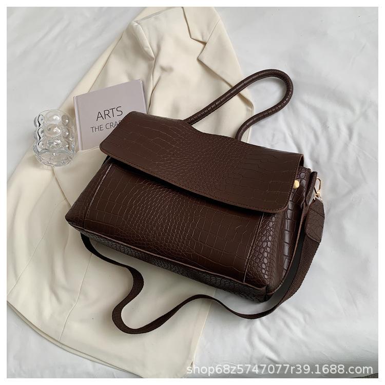 Bag Women's Large Capacity 2025 New Broadband Messenger Bag Shoulder Commuter Bag College Students Class Portable Tote Bag