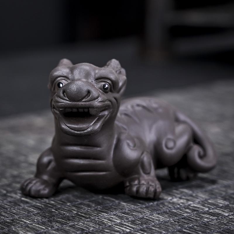 Pixiu Purple Clay Tea Pet: Dragon's Nine Sons Tea Set Accessory for Wealth and Tea Ceremony Cultivation