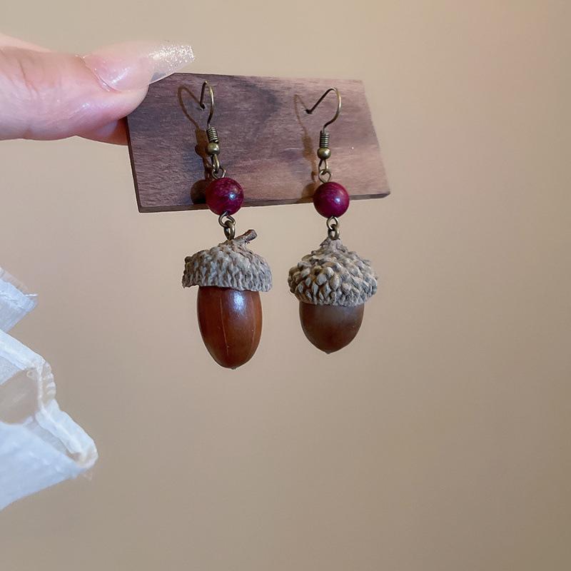 Silver Needle Round Resin Rattan Woven Earrings - Light Luxury High-End Studs, Fashionable Temperament Design