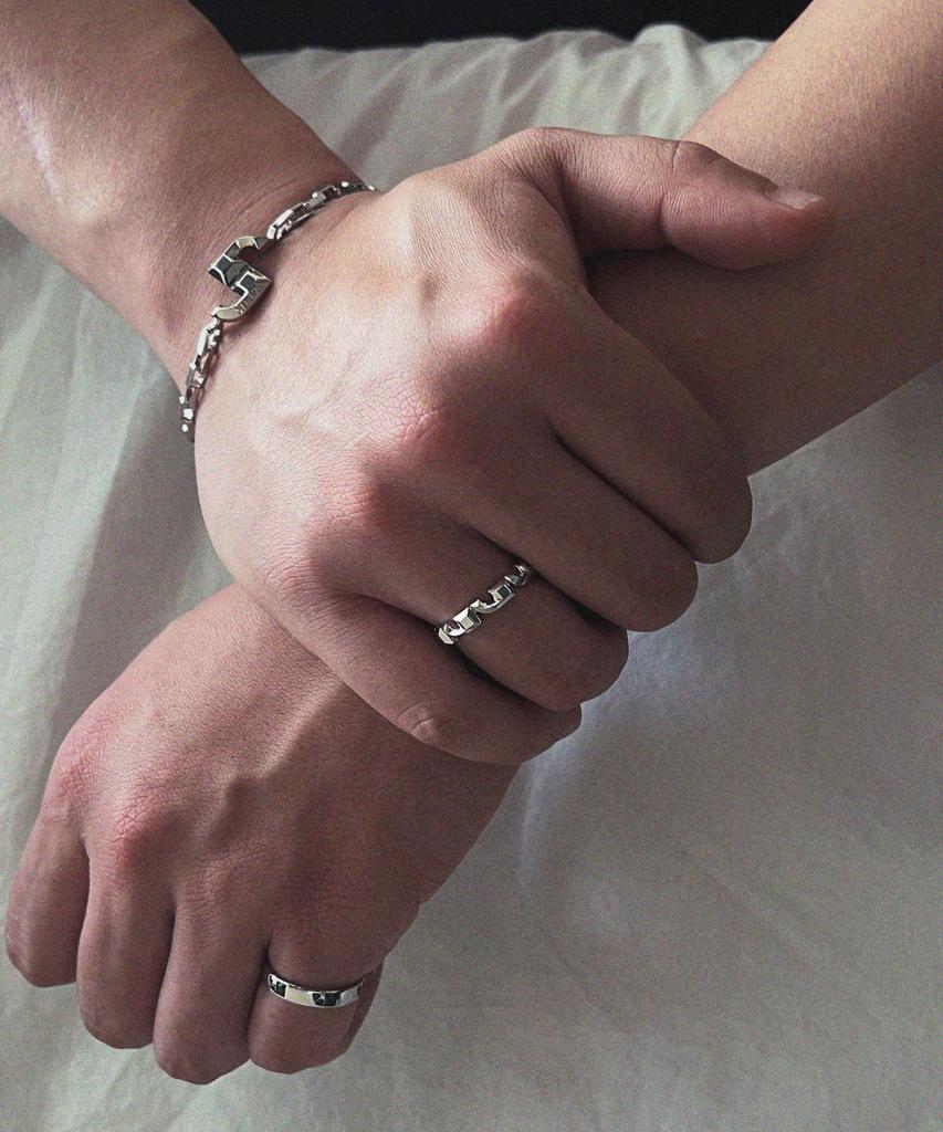 Valik [925 Silver] No. 72 Comma Plain Ring