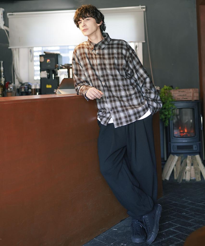 PUNCHLINE From Over Double-Tuck Balloon Sweatpants Black Nslp9185