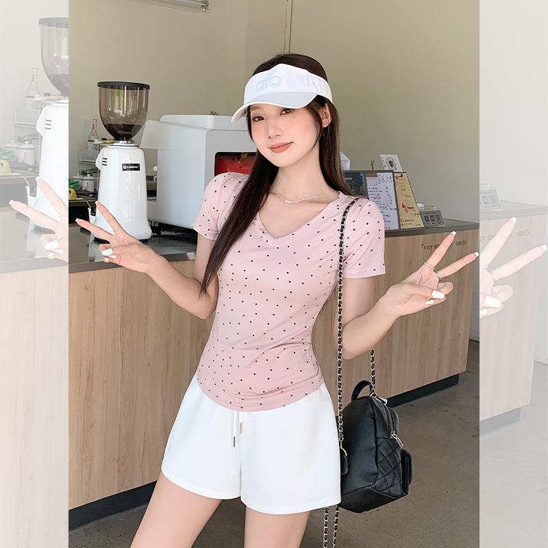 Korean Sexy Pure Desire V-neck Polka Dot Design Short-sleeved T-shirt Women's Summer New Slim-fit Short Top