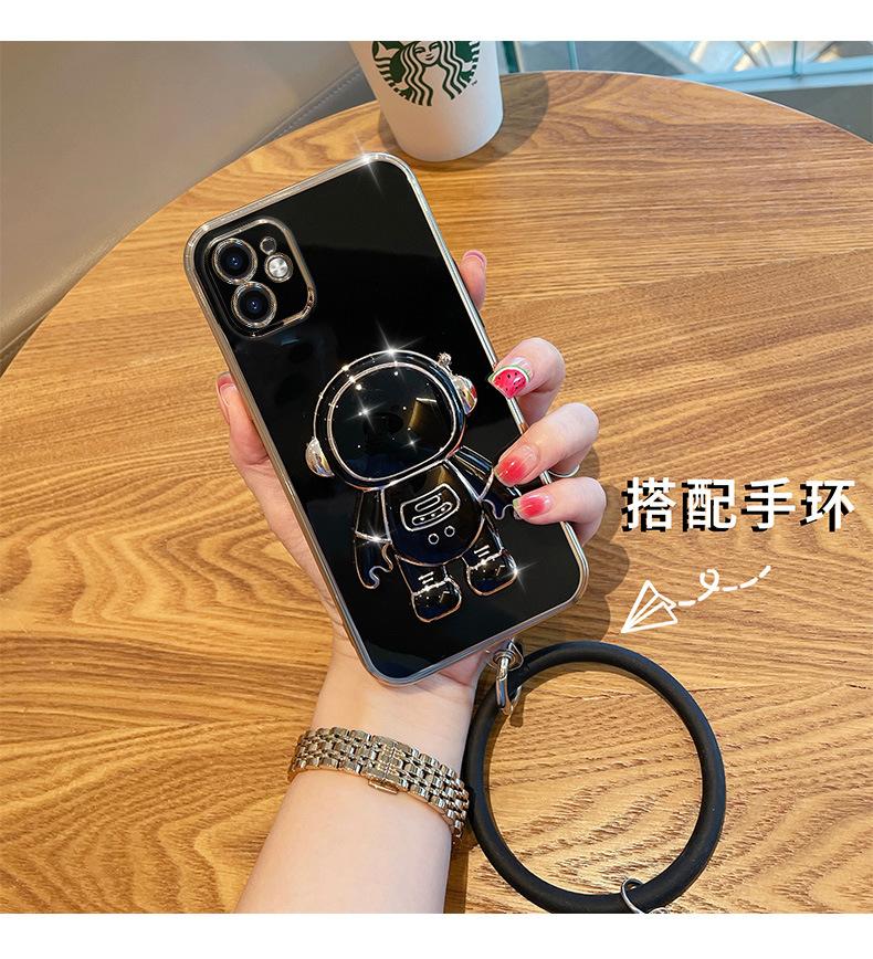 Astronaut bracket is suitable for Apple 17 mobile phone case electroplating all-inclusive soft case iPhone16 folding bracket with bracelet.