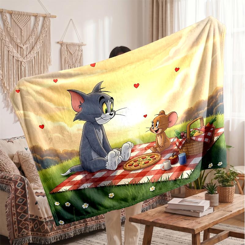 Tom and Jerry Printed Flannel Blanket, Skin Friendly Warm Throw for Indoor Couch Bed Daily Use