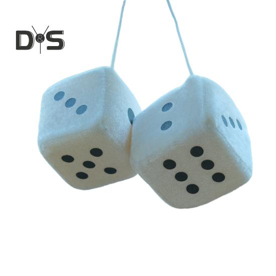 

Плюшевая подвеска в виде игральных костей со шнурком, винтажное подвесное украшение для автомобиля, игрушка для снятия стресса, украшение для салона автомобиля, зеркало заднего вида белый