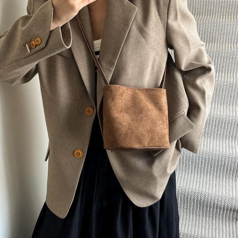 Suede bag women's autumn and winter versatile new matte leopard print shoulder crossbody bucket bag