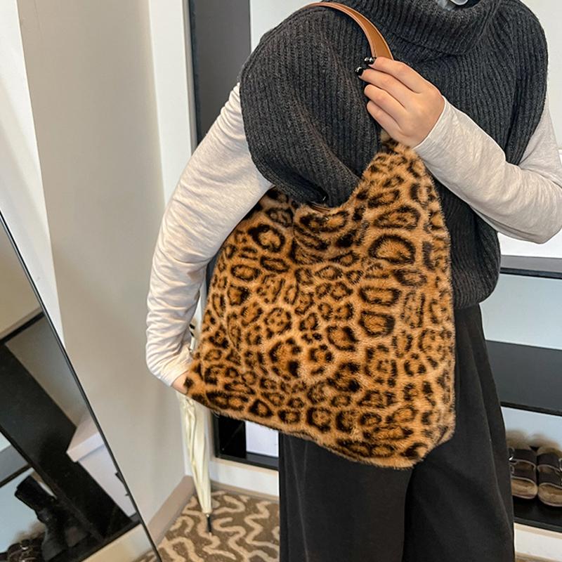 Retro Leopard Plush Shoulder Bags for Women High Capacity Girls Soft Faux Fur Hobo Handbag Winter Korean Style Underarm Bag Tote