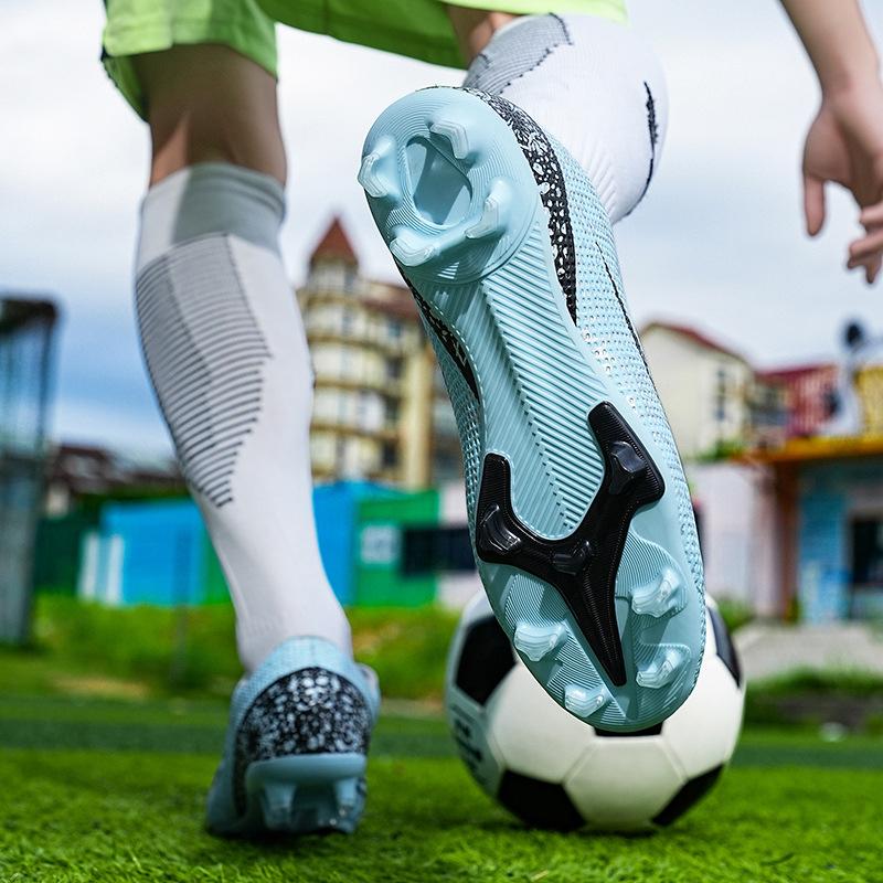 New large size lightweight non-slip football shoes fashionable versatile youth sports shoes Jinjiang shoes