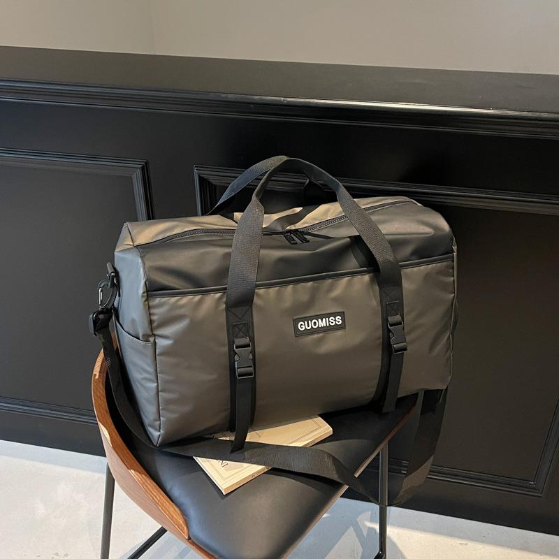 Large capacity short distance duffle bag travel bag simple casual handbag men s light crossbody sports bag women s gym bag серый