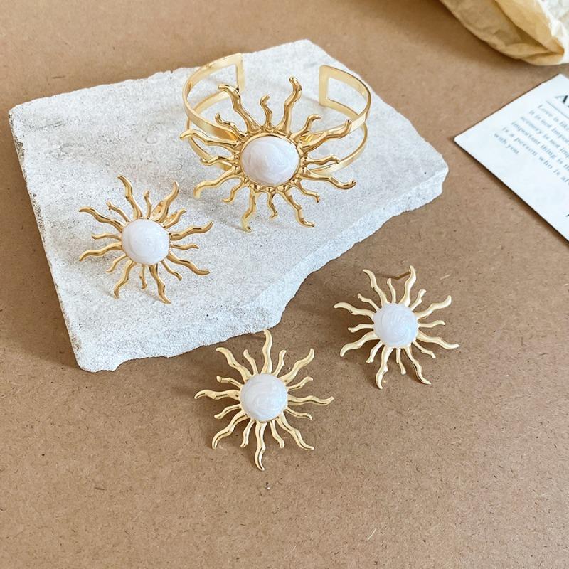 New Sunflower Oil Drip Opening Bracelet Ring Stud Earring Set Women s Fashion High-end Jewelry
