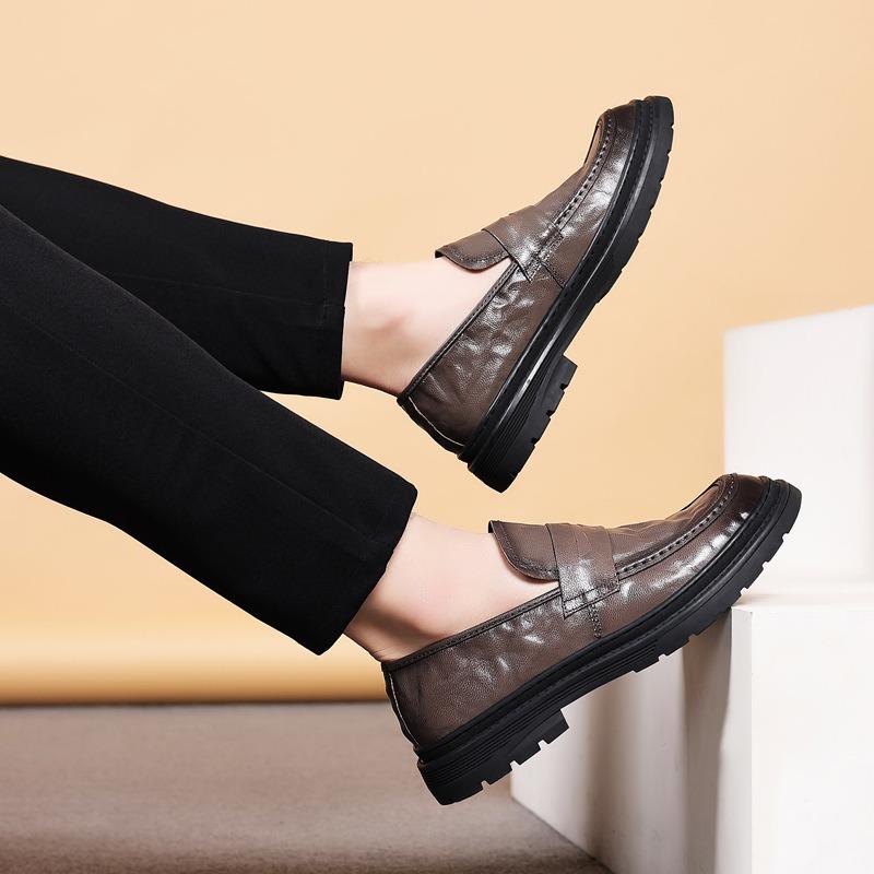 New First-layer Sheepskin Men's Casual Leather Shoes Business Leather Men's Single Shoes Handmade Men's Shoes Round Head Breathable Shoes