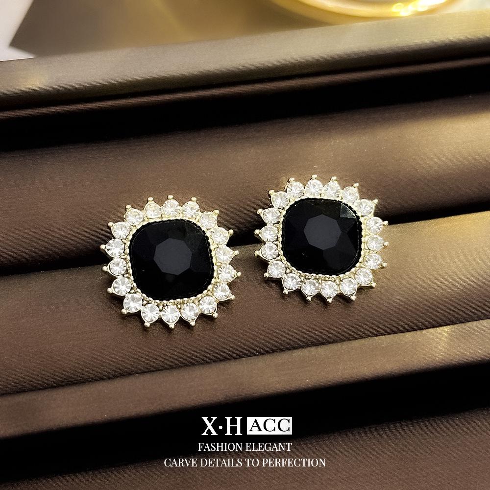 Elegant Gold-Plated Black Zircon Stud Earrings - Niche Design for a Luxurious Fashion Statement