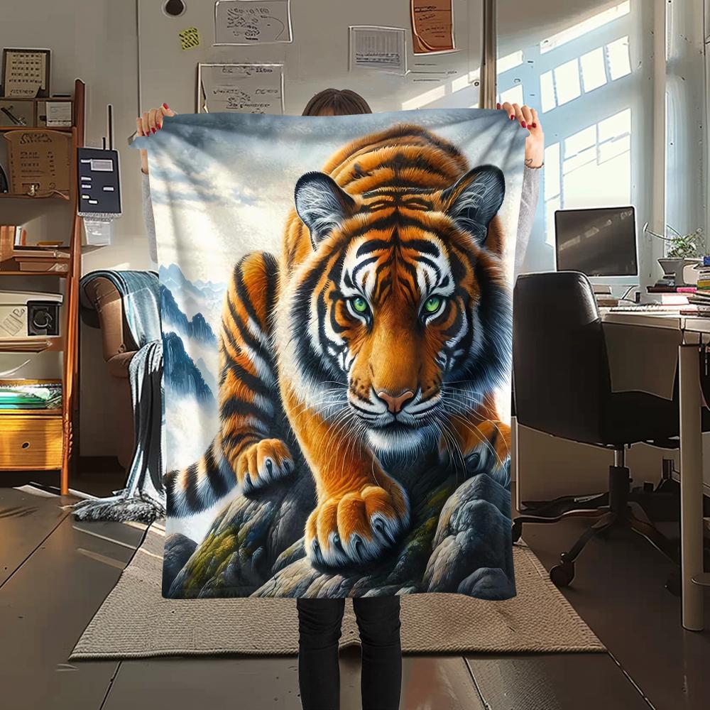 1Pc Lion Tiger Head Print Flannel Blanket, High Quality Comfortable for All Seasons, Home Decor, Warmth and Comfort, Perfect for Christmas Gifts