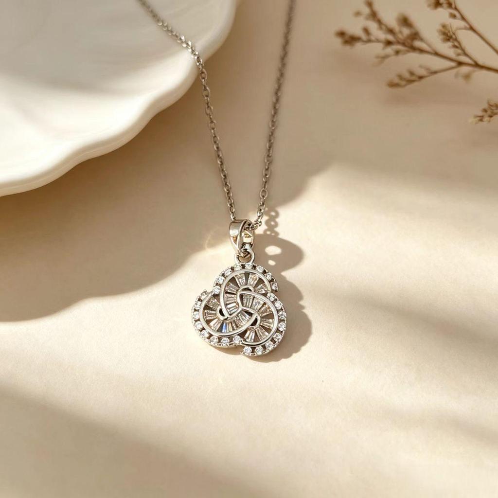 Elegant Cat Pendant Necklace: Fresh Design with Micro-Set Zircons for Women - Light Luxury & High-End Feel; Perfect Clavicle Chain Accessory.