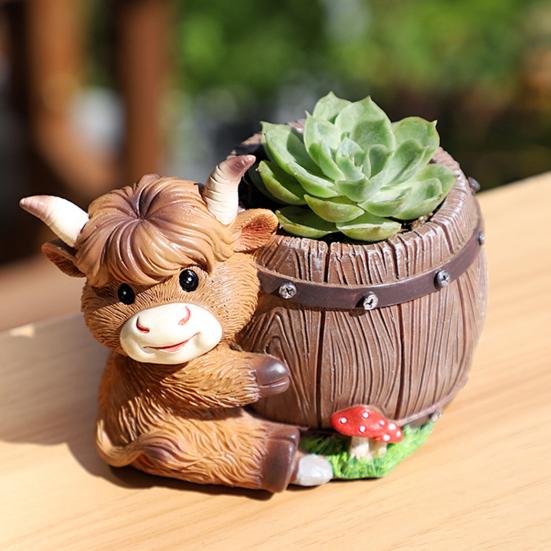 Highland Cow Planter Pot Cute Animal Resin Flower Pot with Drainage Hole Small Scottish Cow Planter for Boho Home Desk Patio Decor
