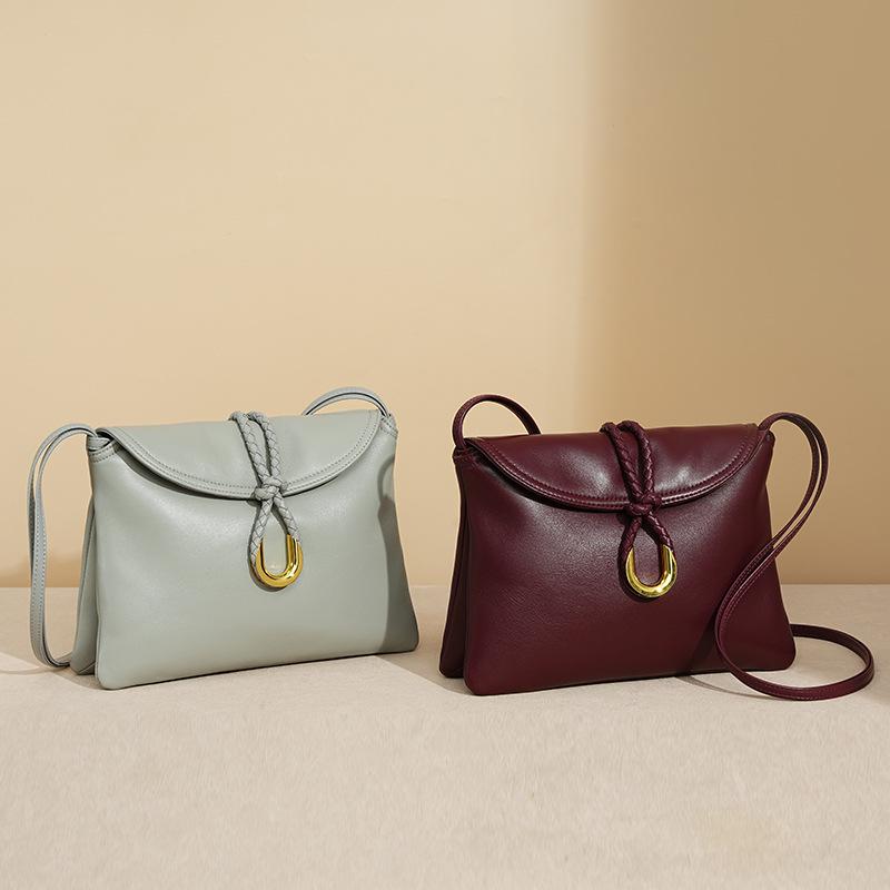 The first layer of sheepskin, commuting to work, portable leather shoulder bag, versatile hand bag, women's exquisite high-end messenger