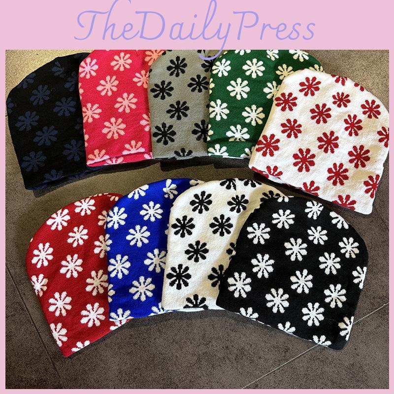 Fashionable Block Color Knitted Hat Acrylic Material Winter Outdoor Streetwear