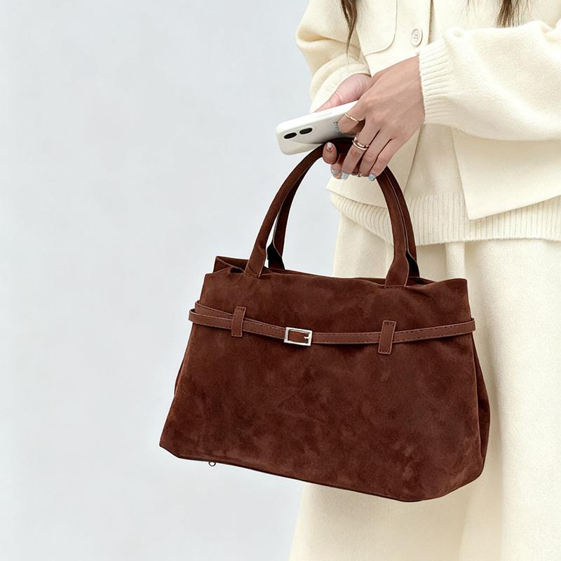 Women's Large Capacity Vintage Tote Bag - Elegant Brown, Structured Snap Closure, Sturdy Handles for Work, Travel, Everyday Use