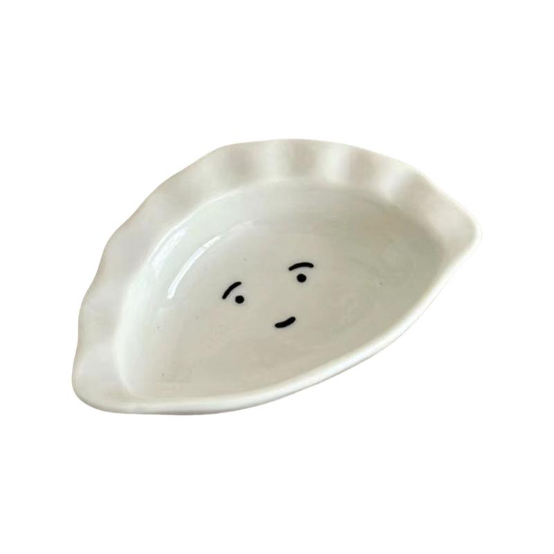 Mini Triangular Ceramic Sauce Dish Perfect For Sushi And Bentos Enhancing Dining Experience With Heat Resistant Design