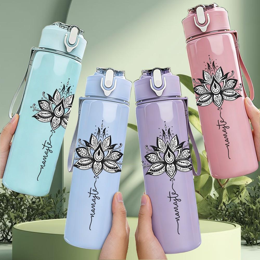 1PC Mandala Lotus Flower Ornament Print 750ml Color Plastic Sports Water Bottle Leakproof Flip Straw Lid Suitable for Sports Office Home Use