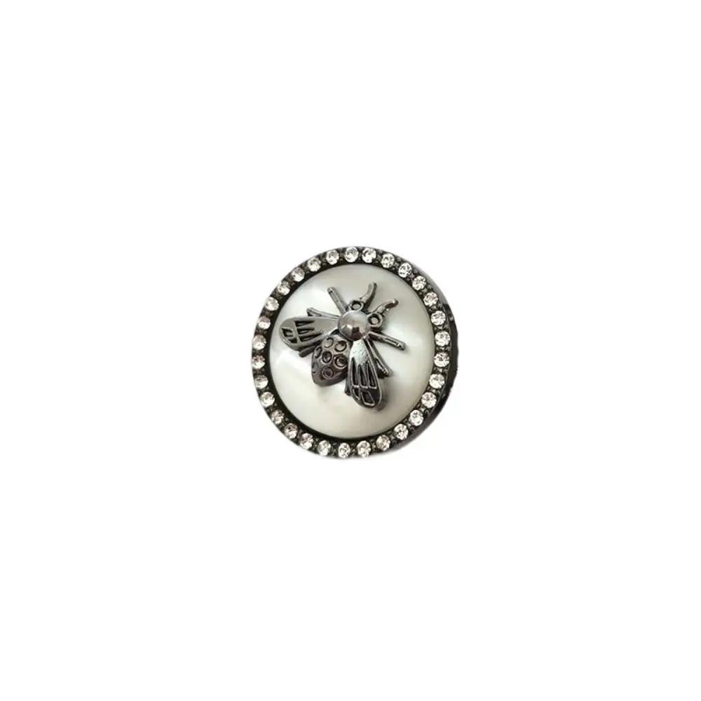 18MM-25MM Three-dimensional Little Bee Buttons Gold Luxury Metal Buttons Fashionable Round Shank Buttons Clothing Coat