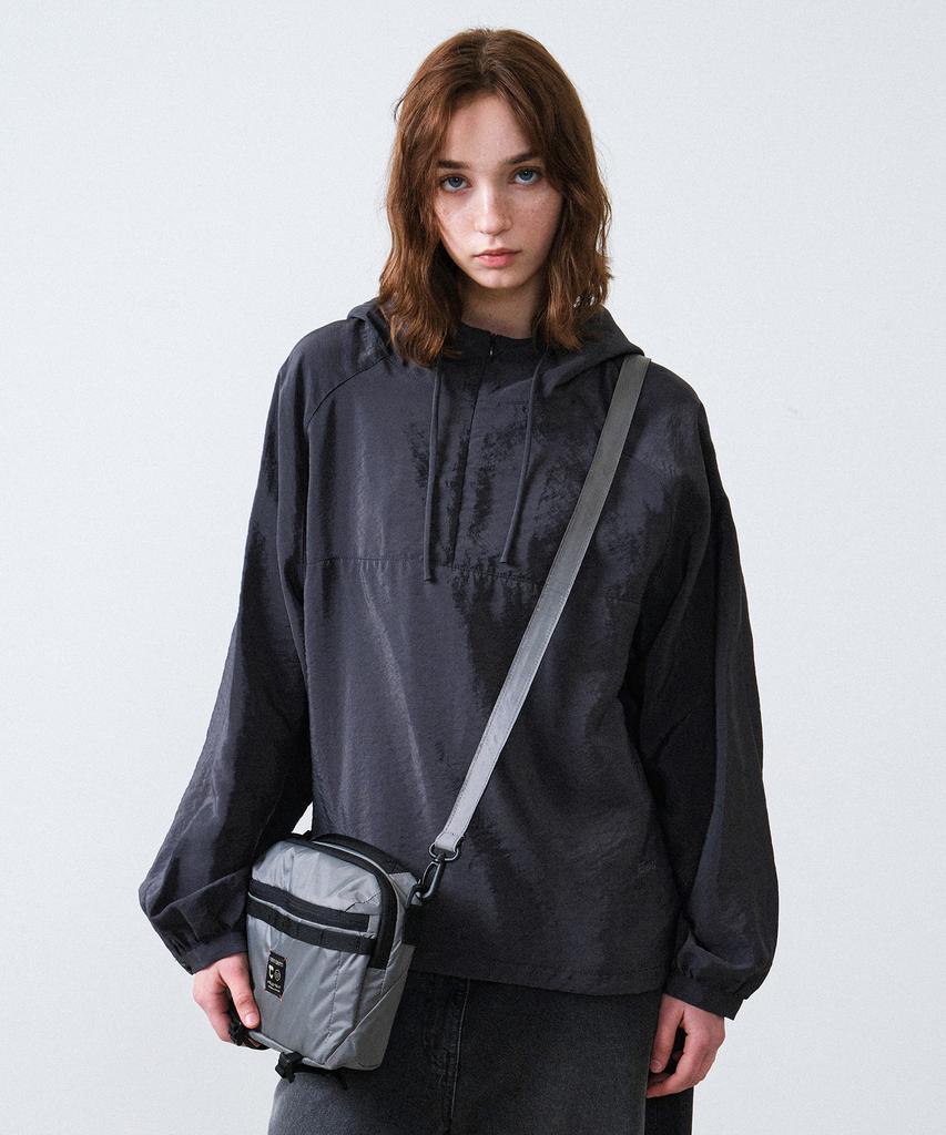 Helement Utility Bottle Crossbody Bag (D/Grey)