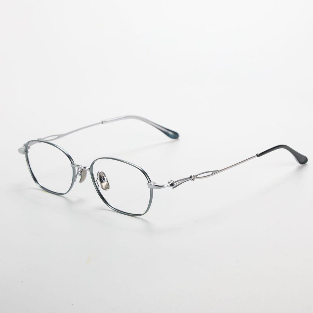 Unisex M6717S Titanium & Acetate Retro Eyeglass Frame – Prescription-friendly for Nearsightedness