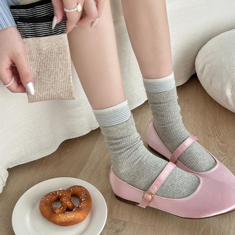 Women's Korean-Style Ribbed Vertical Stripe Contrast Puffy Socks - Versatile Cotton Patchwork