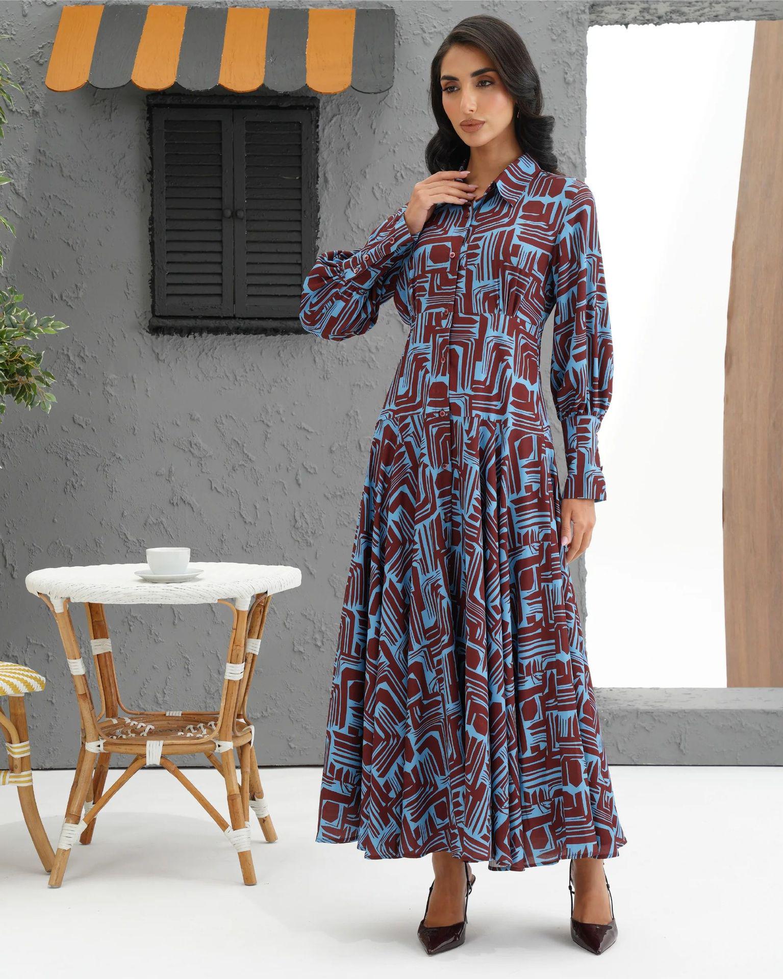 

Elegant French Print Waist-Cinching Women s Dress with Large Hem (2026). S квітковий колір друку